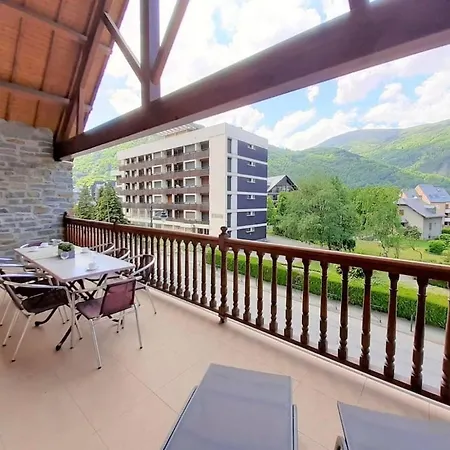 Magnifique Au Coeur Du Village - Aster Сен-Лари-Сулан