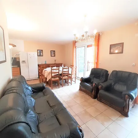 Apartment Magnifique Au Coeur Du Village - Aster